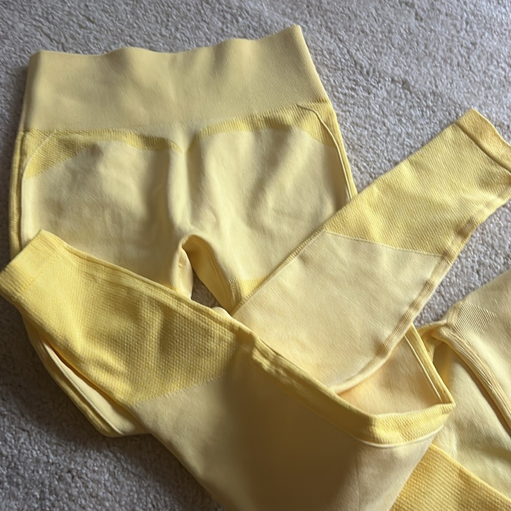 Yellow Work set! - Picture 5 of 5